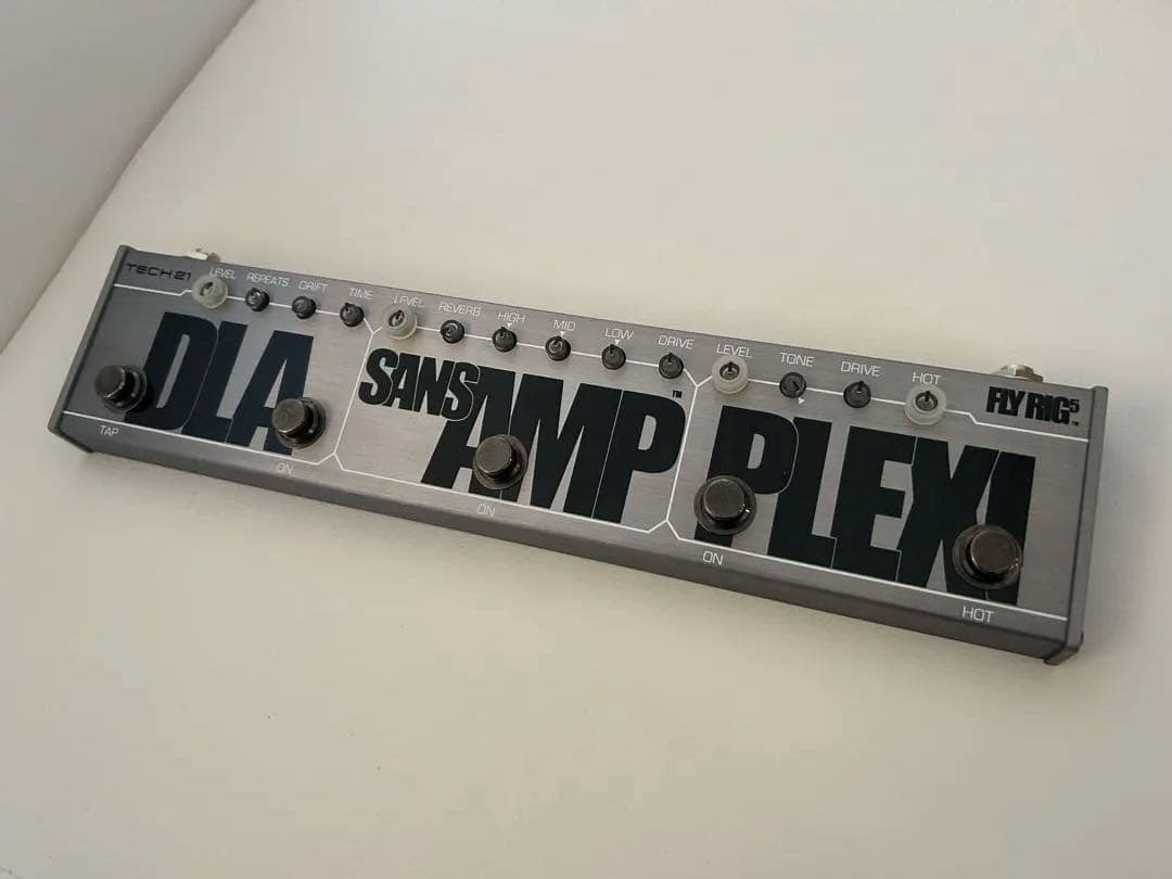 TECH21 FRY RIG 5 美品です