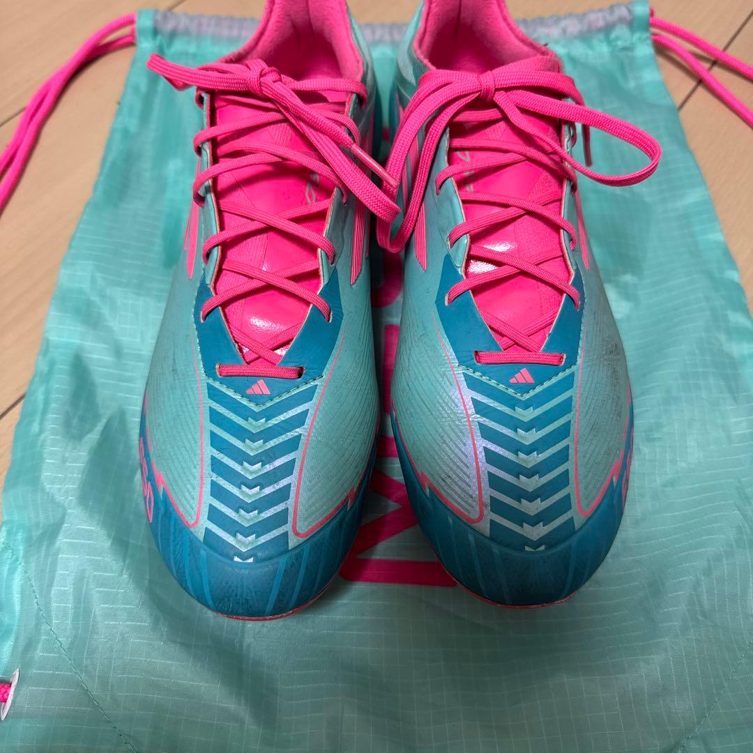 adidas Messi サッカーシューズ 青/ピンク 収納バッグ付き
