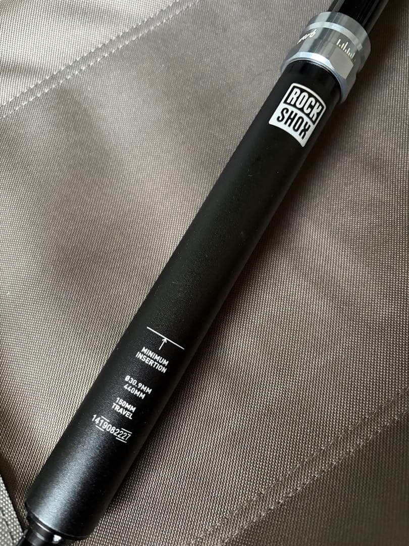 Rockshox REVERB AXS 150mm トラベル　30.9mm