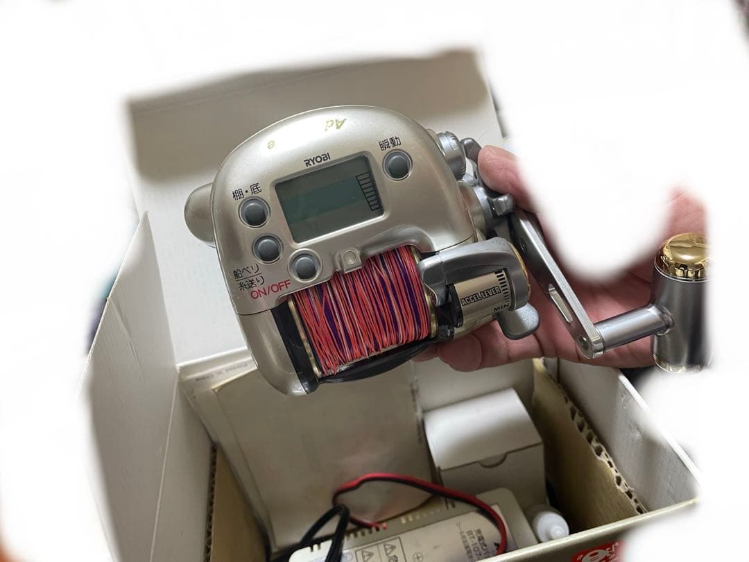 新品RYOBI電動リールバッテリー付き