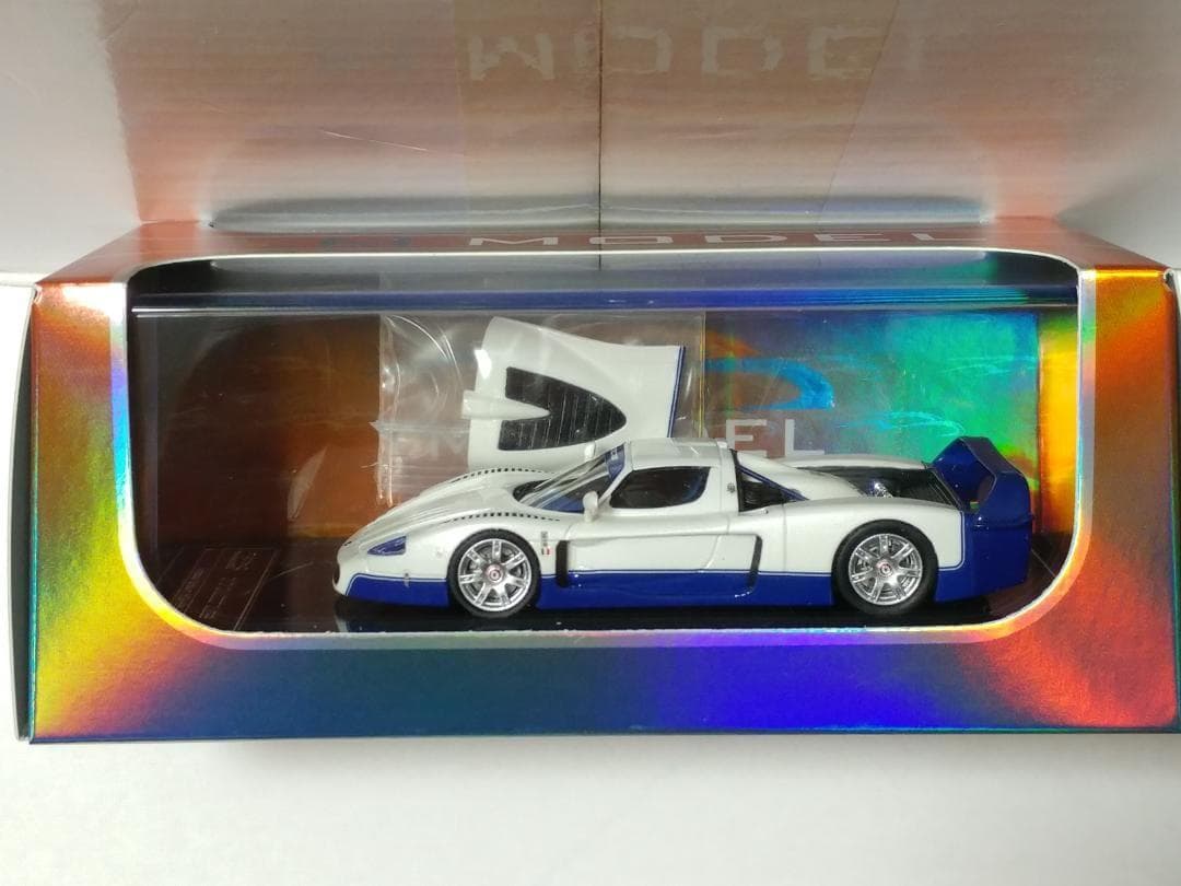 YMモデル 1/64 マセラティ MC12 ストラダーレ