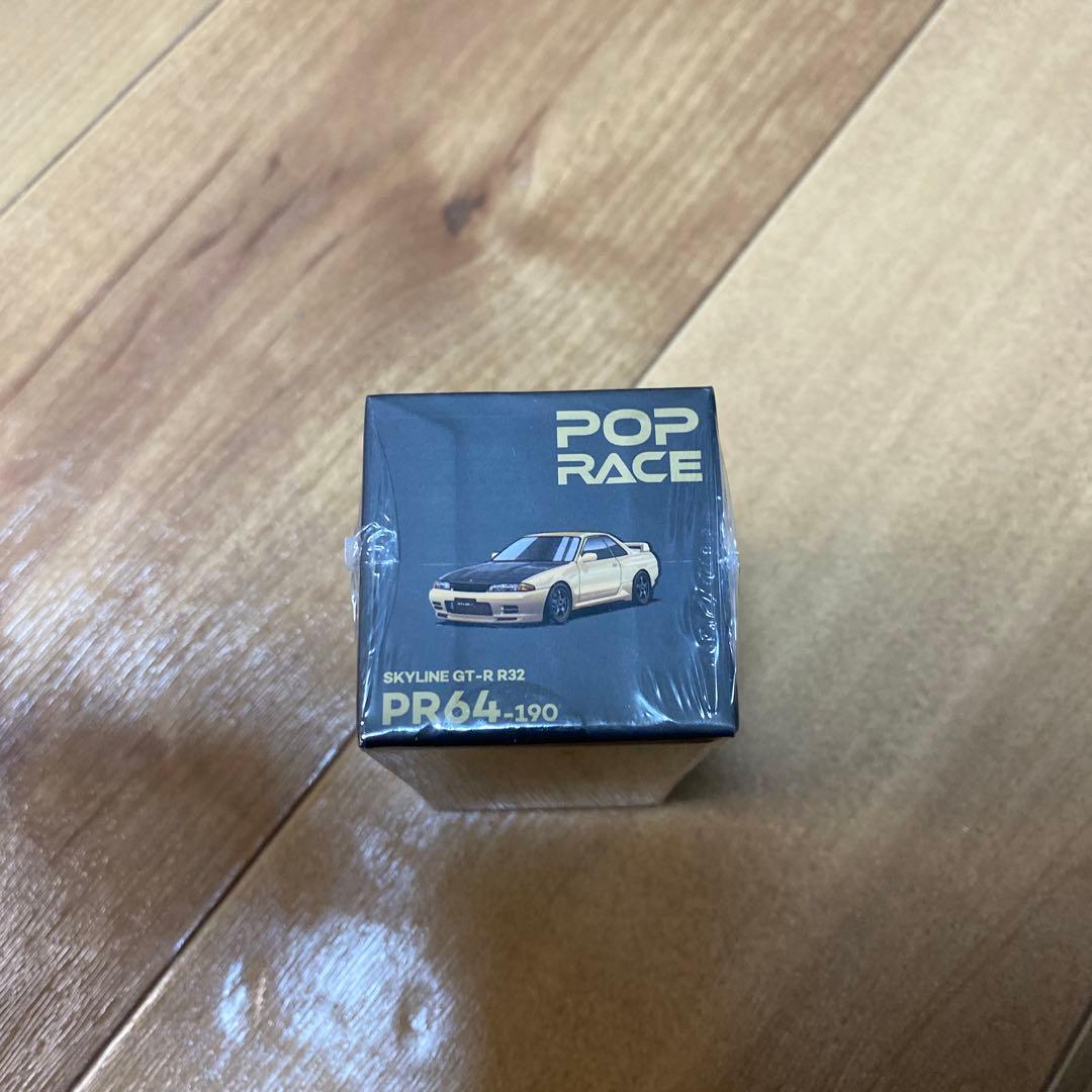 ミニカー POP RACE SKYLINE GT-R R32 PR64-190