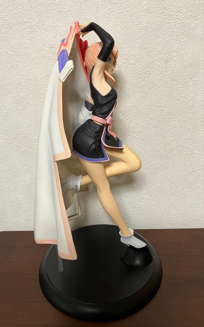 ガンダムSEED DESTINY ラクス・クライン 艦長服キャラホビ2008限定