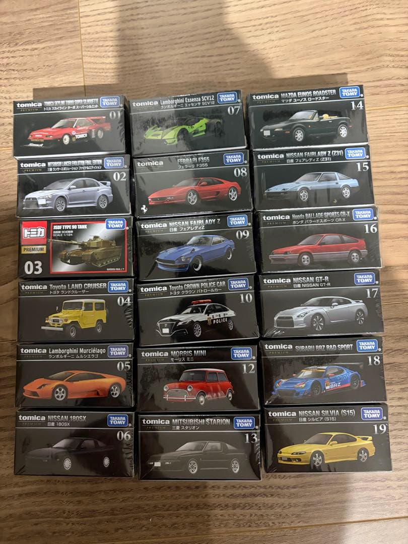 【新品】TOMICAプレミアムシリーズのミニカーセットおまけ付　40品セット売り