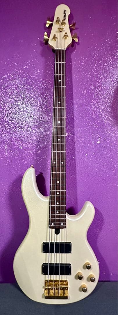 YAMAHA BB-G4S Pearl  White ベース