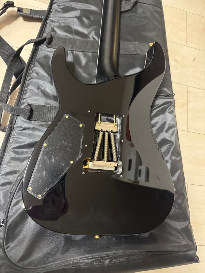 ESP E-II M-II QM Black Natural Burst新品同様