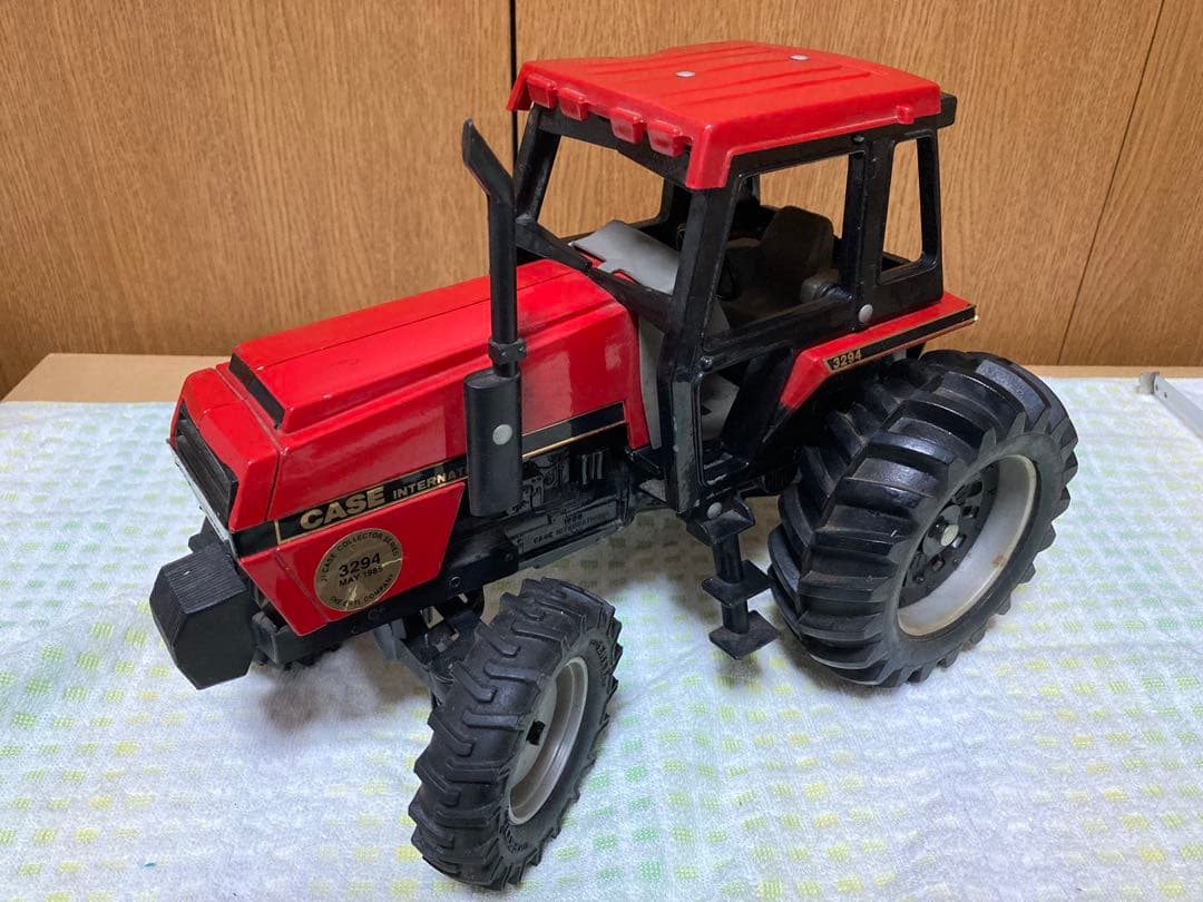 ERTL CASE インターナショナル　トラクター　3294