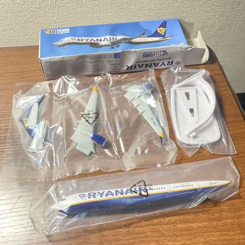 RYANAIR 40周年記念 Boeing 737 1/200「訳あり」