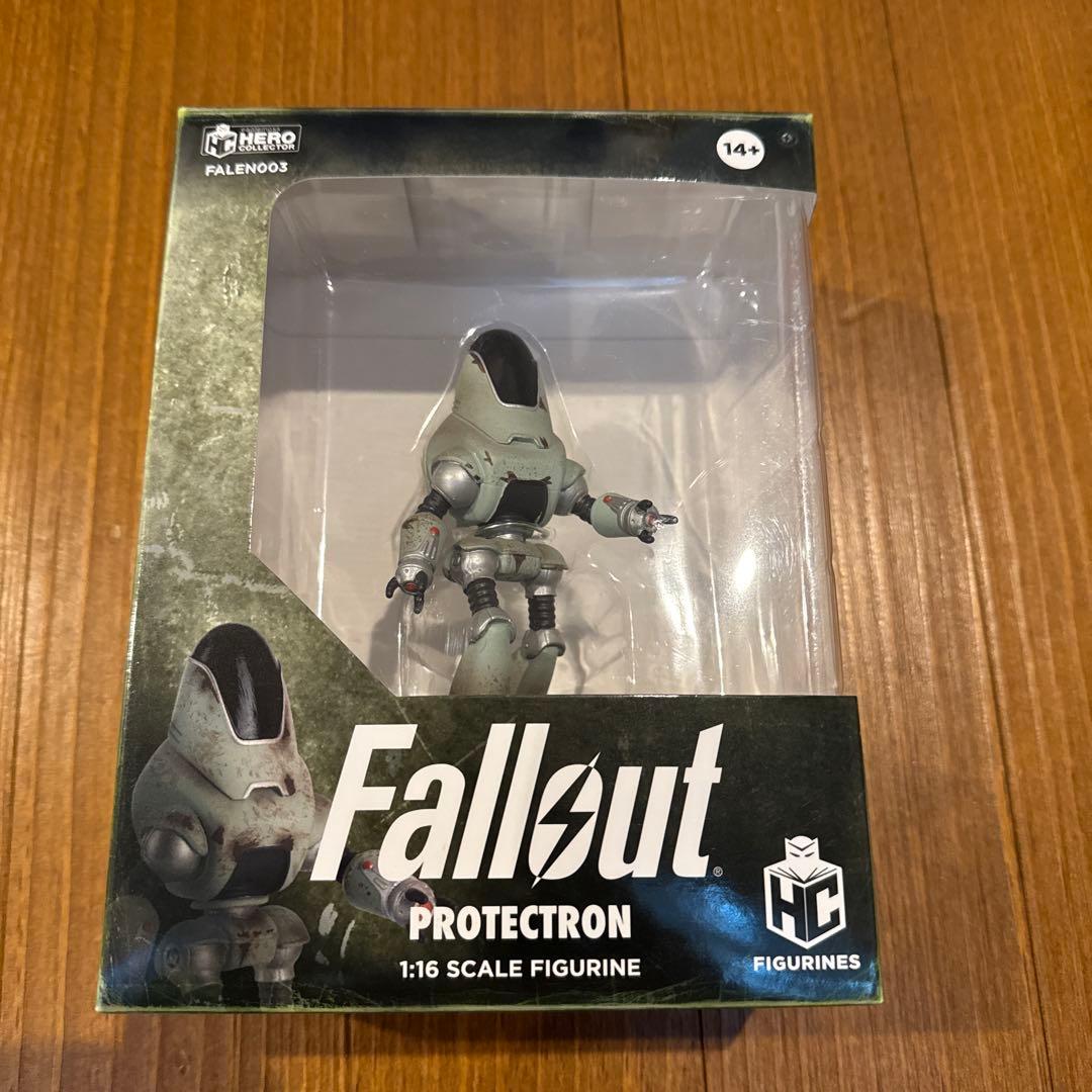 山*郎様 fallout プロテクトロン フィギュア