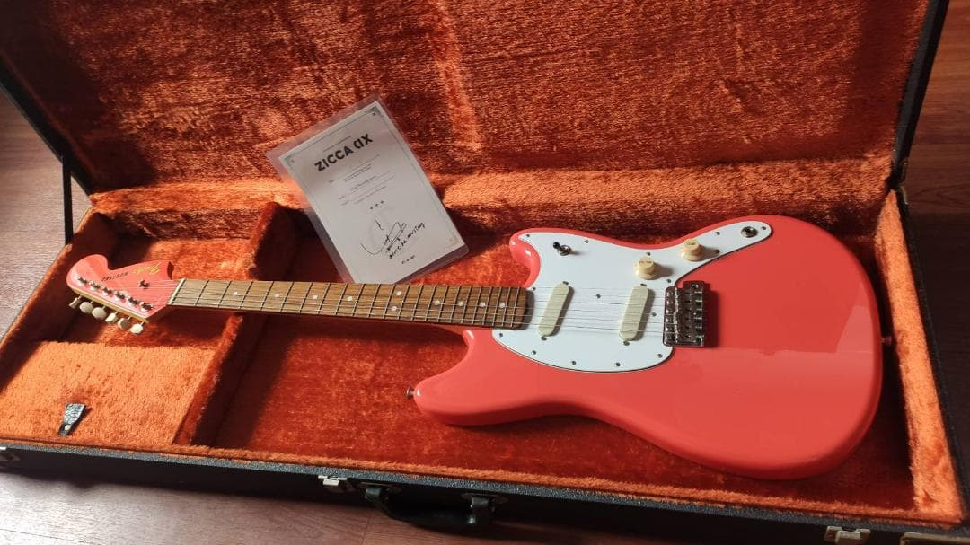 ギター Fender Char Mustang Zicca Limited Model