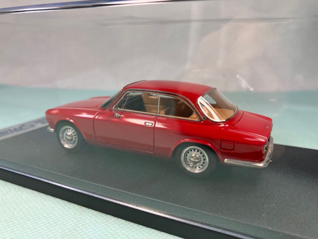 Look Smart アルファ・ロメオジュリアクーペ　1750GT ヴェローチェ