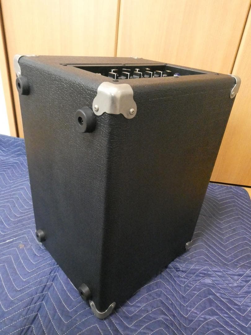 ベースアンプ CARVIN MB10