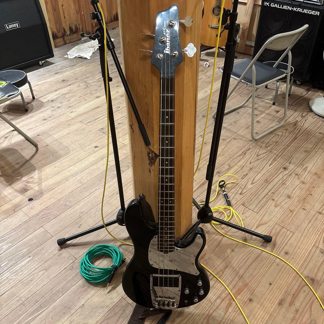 Ibanez ATK Series ブラックエレキベース