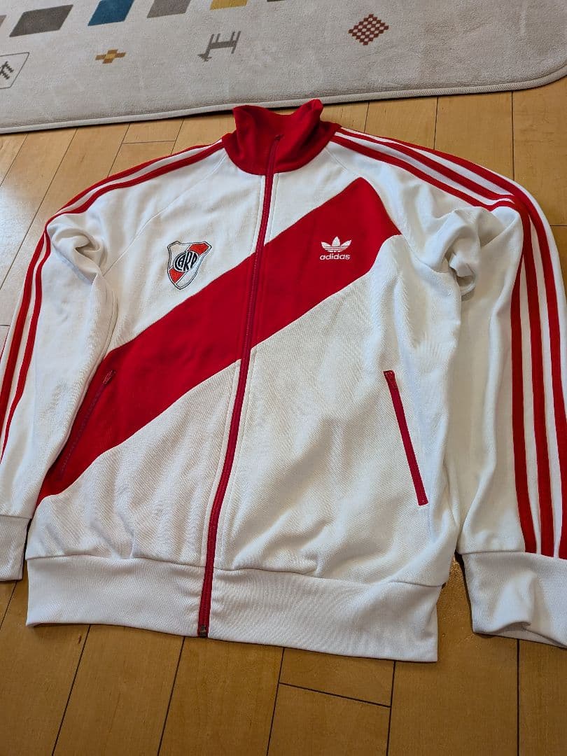 adidasリバープレートトラックジャケット