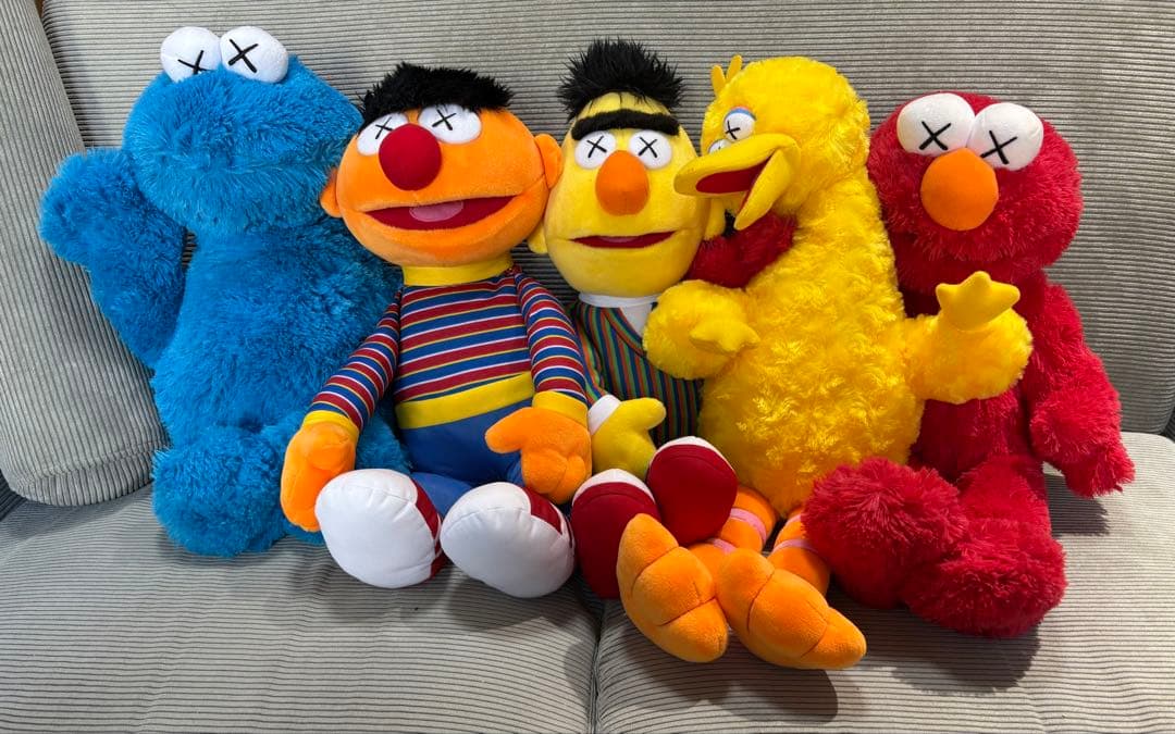 タグ付 ユニクロ カウズ セサミストリート コンプリート 5体 Kaws