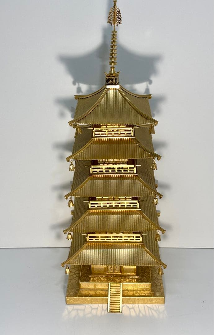#五重塔 金属製オブジェ
