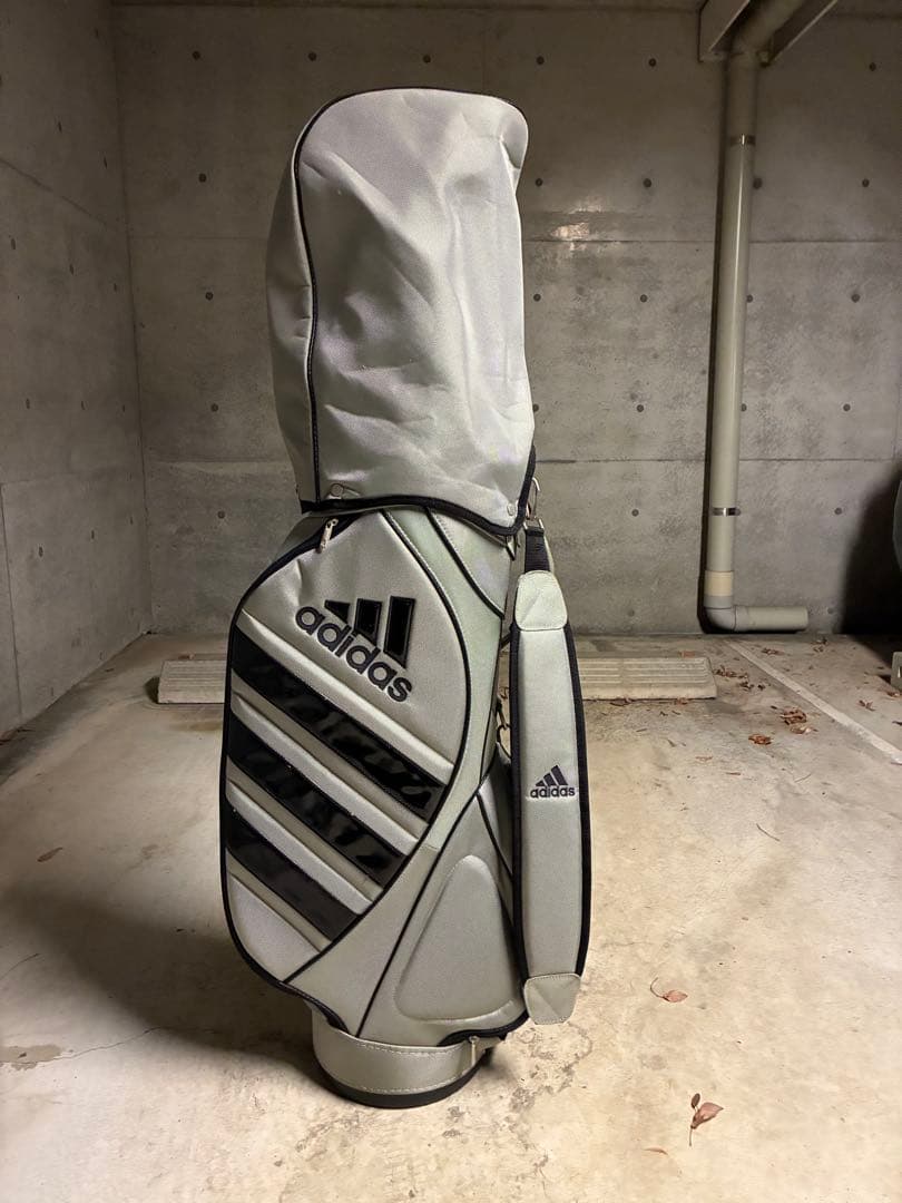 adidas グレー キャディバッグ