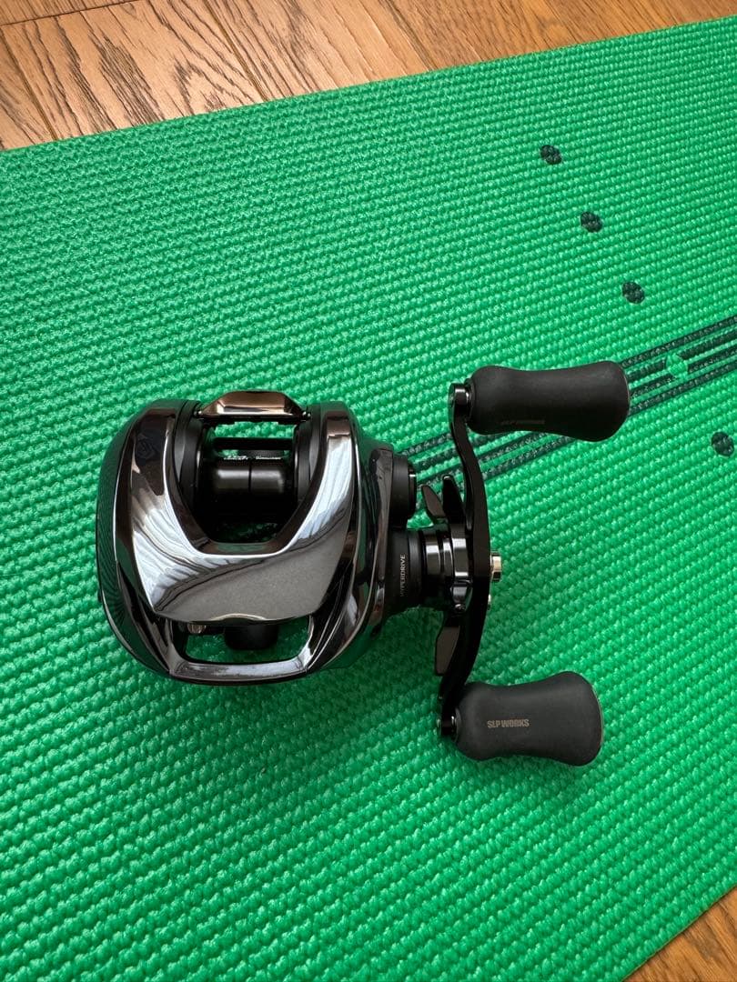 ダイワ ベイトリール 25IM Z TW 100XHL-C (左) アベイル