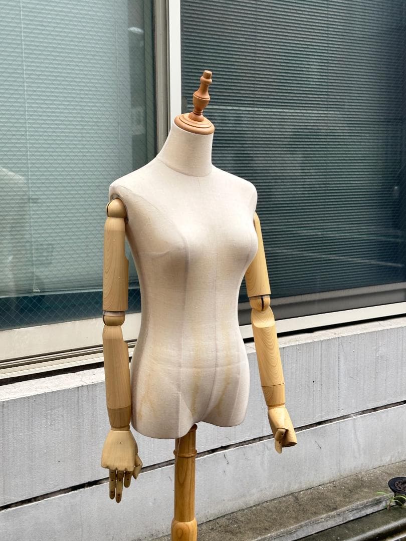 女性用マネキン 可動式腕付き