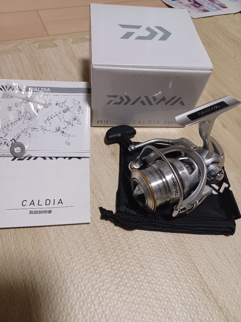 新品未使用(キズ有)　ダイワ　11 カルディア　2506H