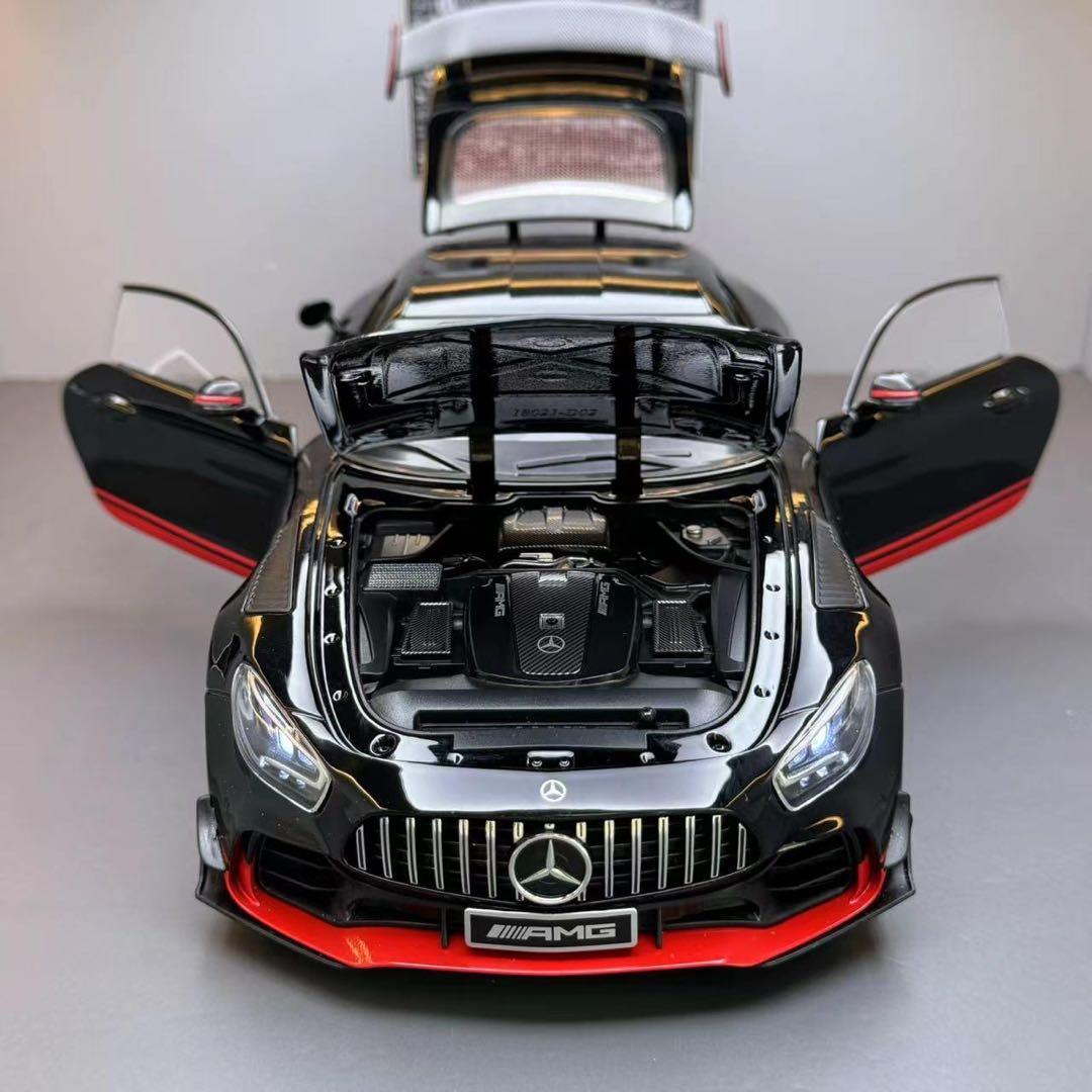 1/18 メルセデスAMG GT R ダイキャスト ライト 音声付 新品