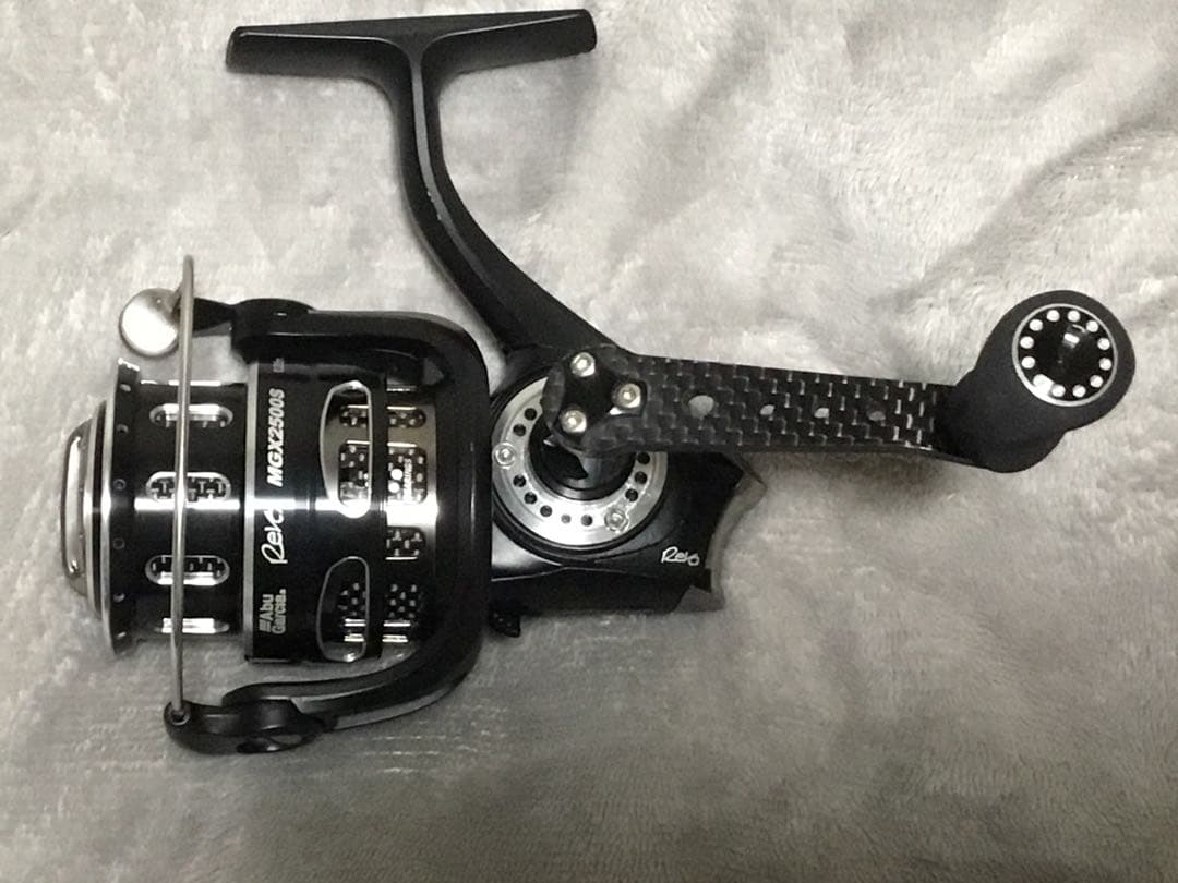 極美品　ABU Revo MGX 2500S