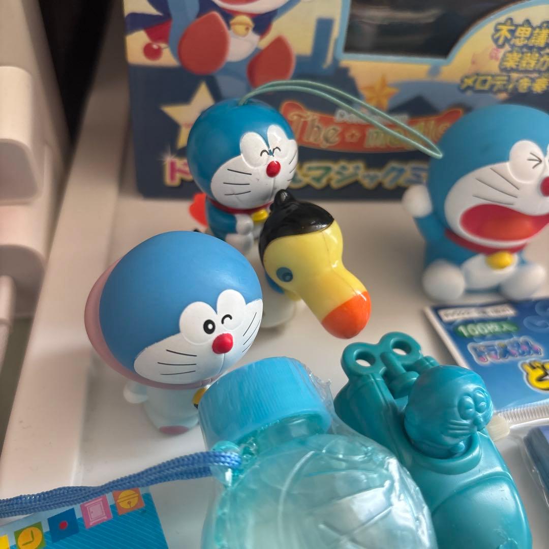 ドラえもん　グッズ　まとめ売り　フィギュア　センサーライト　ストラップ