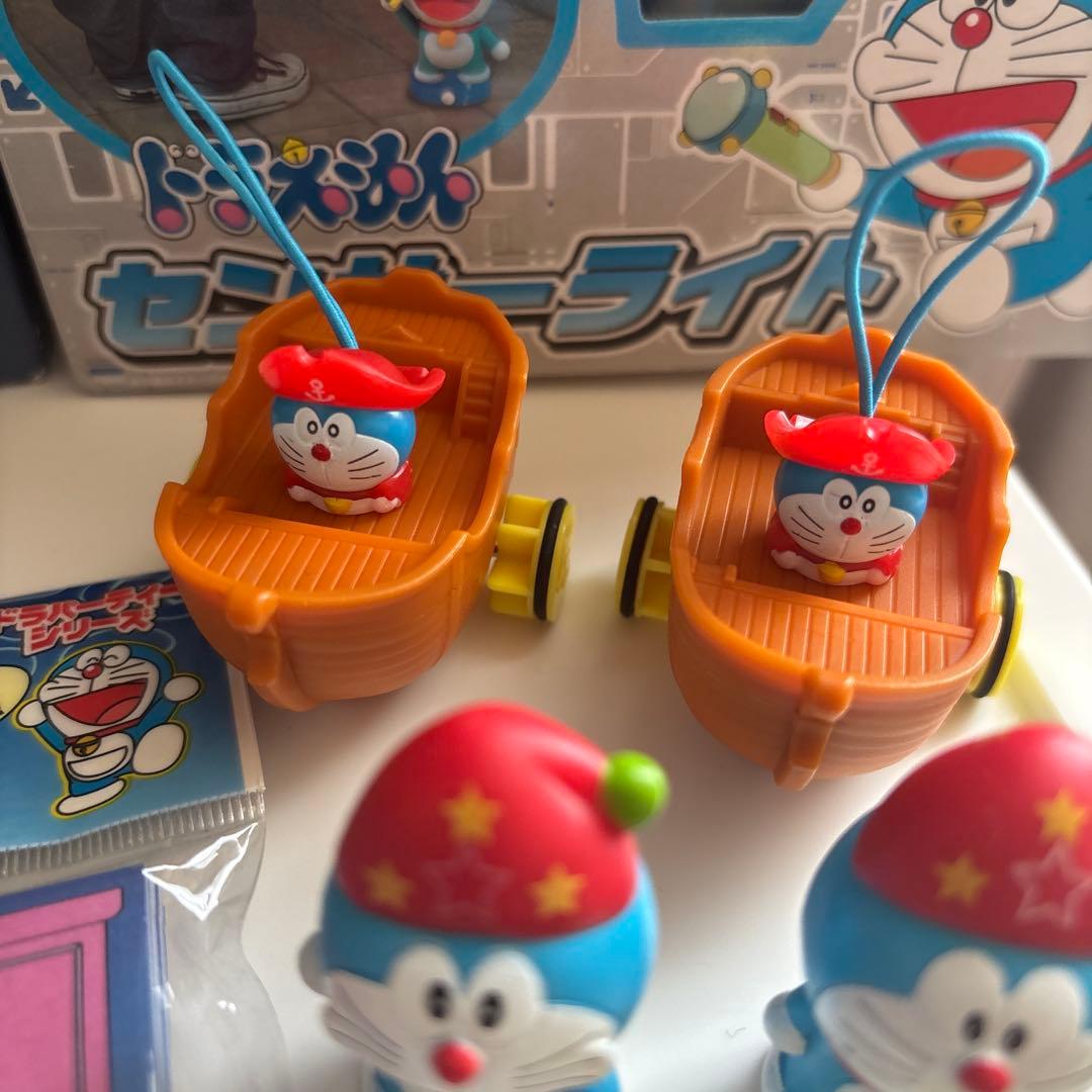 ドラえもん　グッズ　まとめ売り　フィギュア　センサーライト　ストラップ