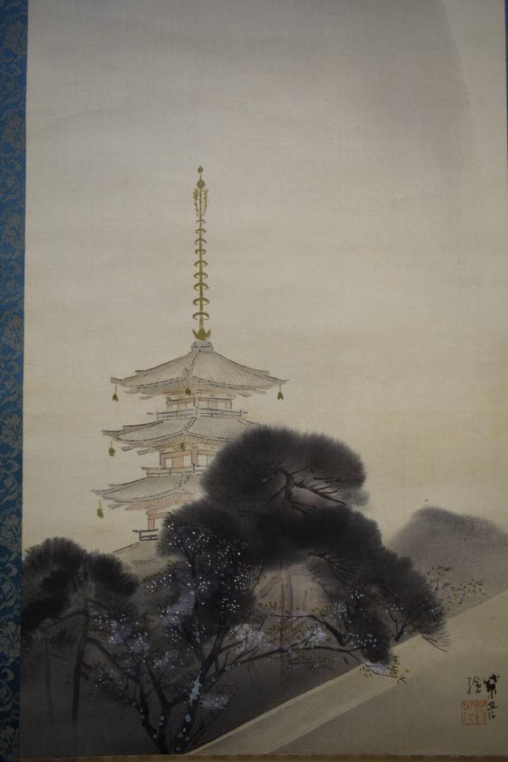 真作/小島紫光/月下桜五重の塔図/古都の春/桐共箱付/布袋屋掛軸HI-437