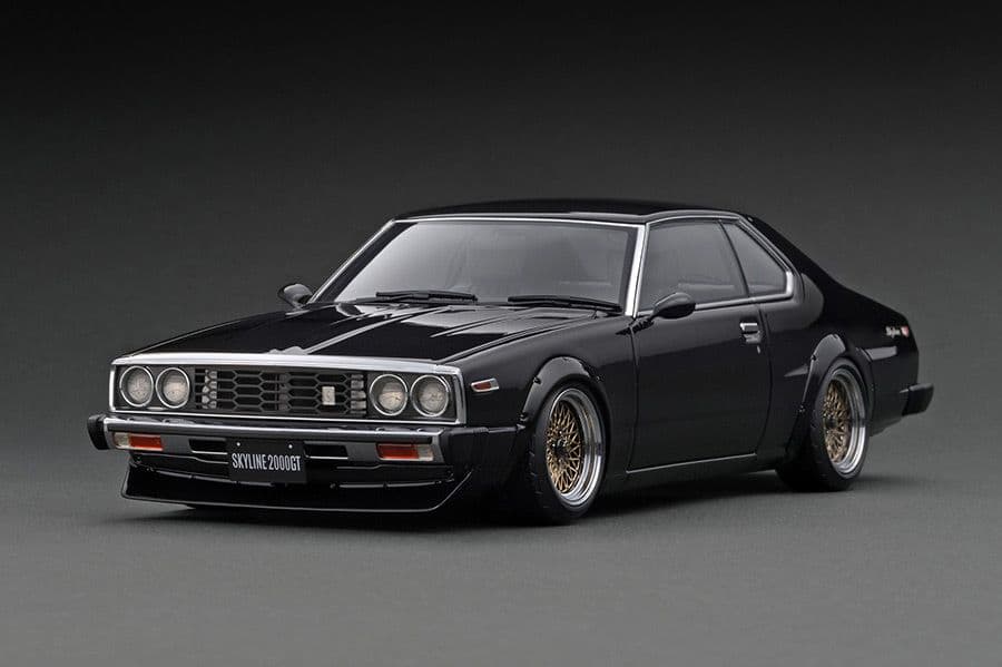 新品•未開封　1/18 イグニッションモデル日産　スカイライン2000GT-ES
