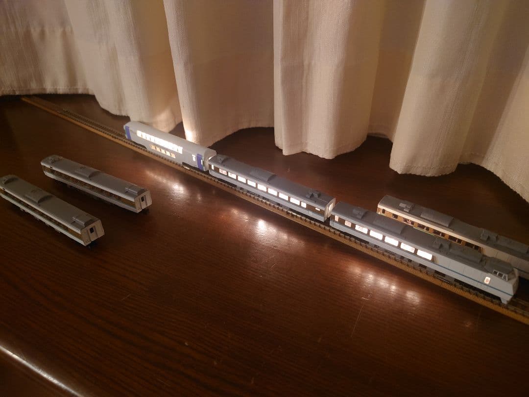 キハ183 スーパーとかち 92638 室内灯組み込み