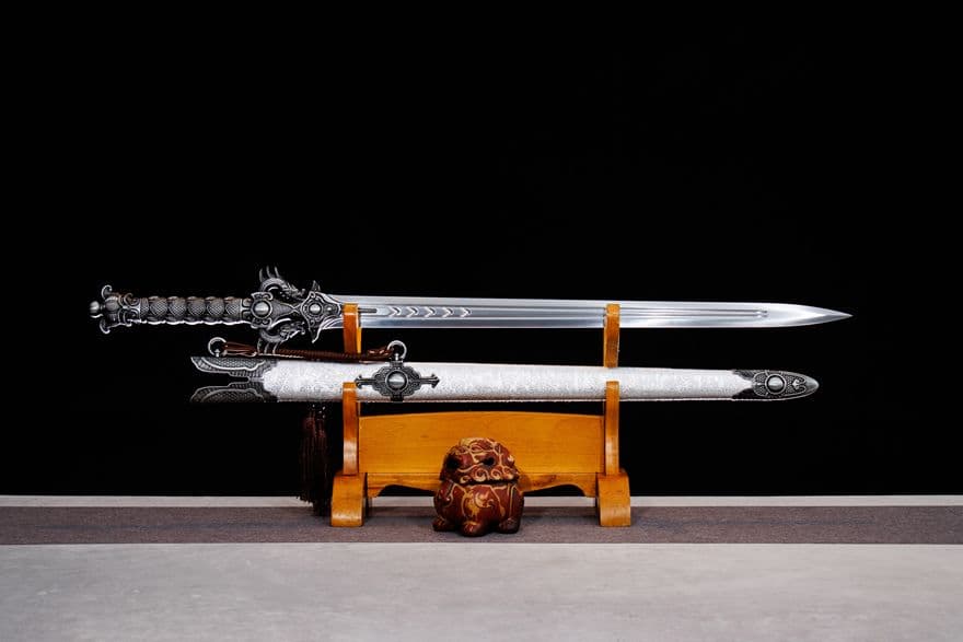 【フクロウ炙り戦剣】武具 刀装具 日本刀　模造刀 居合刀 武士道 鑑賞用 美術刀