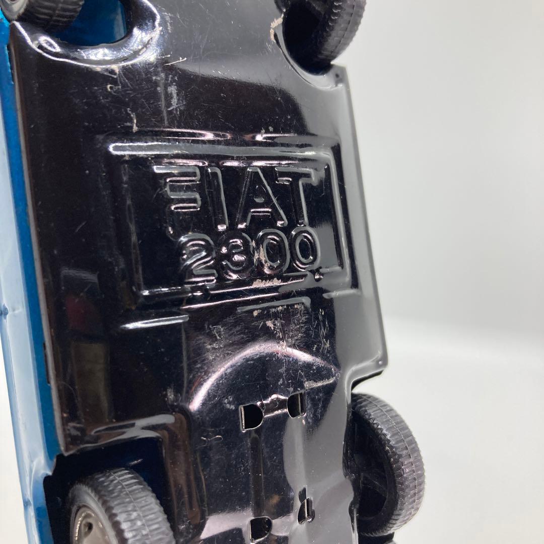 日本製 FIAT フィアット 2300 ブリキ自動車 レトロ
