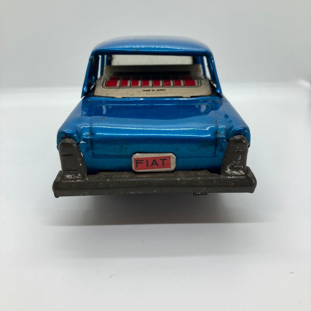 日本製 FIAT フィアット 2300 ブリキ自動車 レトロ