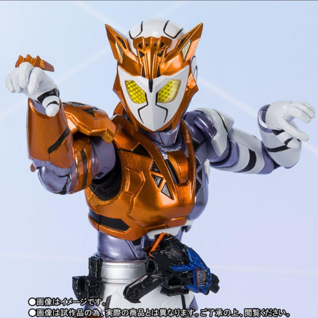 S.H.Figuarts 仮面ライダーバルキリー ラッシングチーター