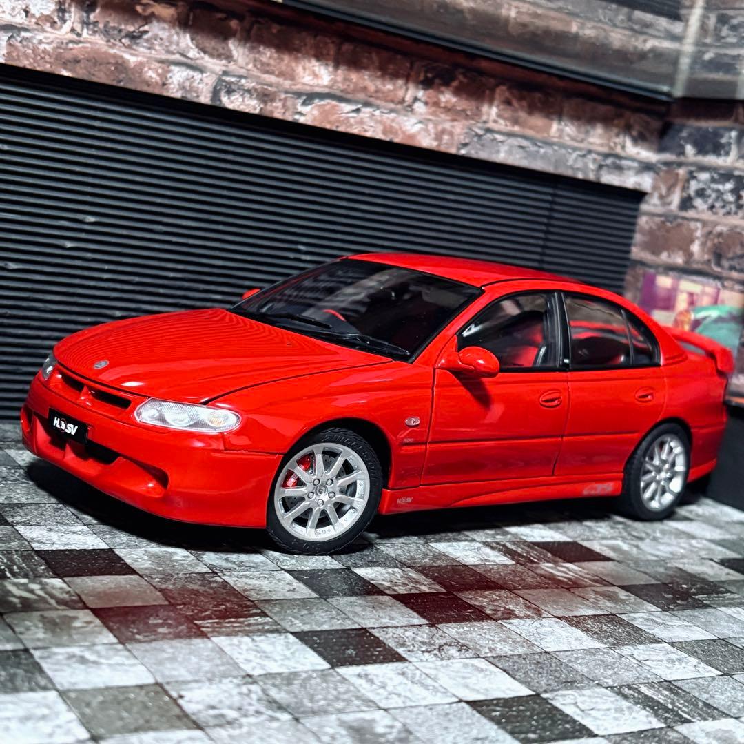 国内未入荷 1/18 AUTOart HSV VT2 GTS 300kw