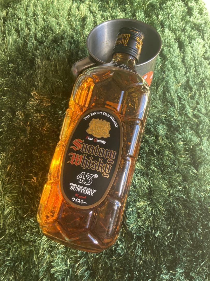 THE finest old whiskey サントリー　黒角　※生産終了