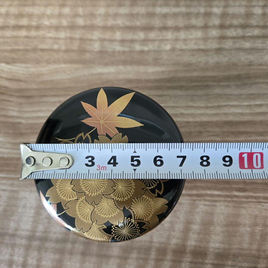 黒い木製棗 金色の花模箱付き