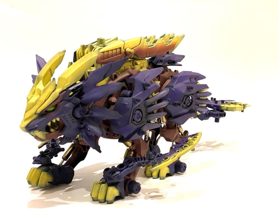 ゾイドワイルド ビーストライガー 禍鎧Ver. 塗装済　完成品