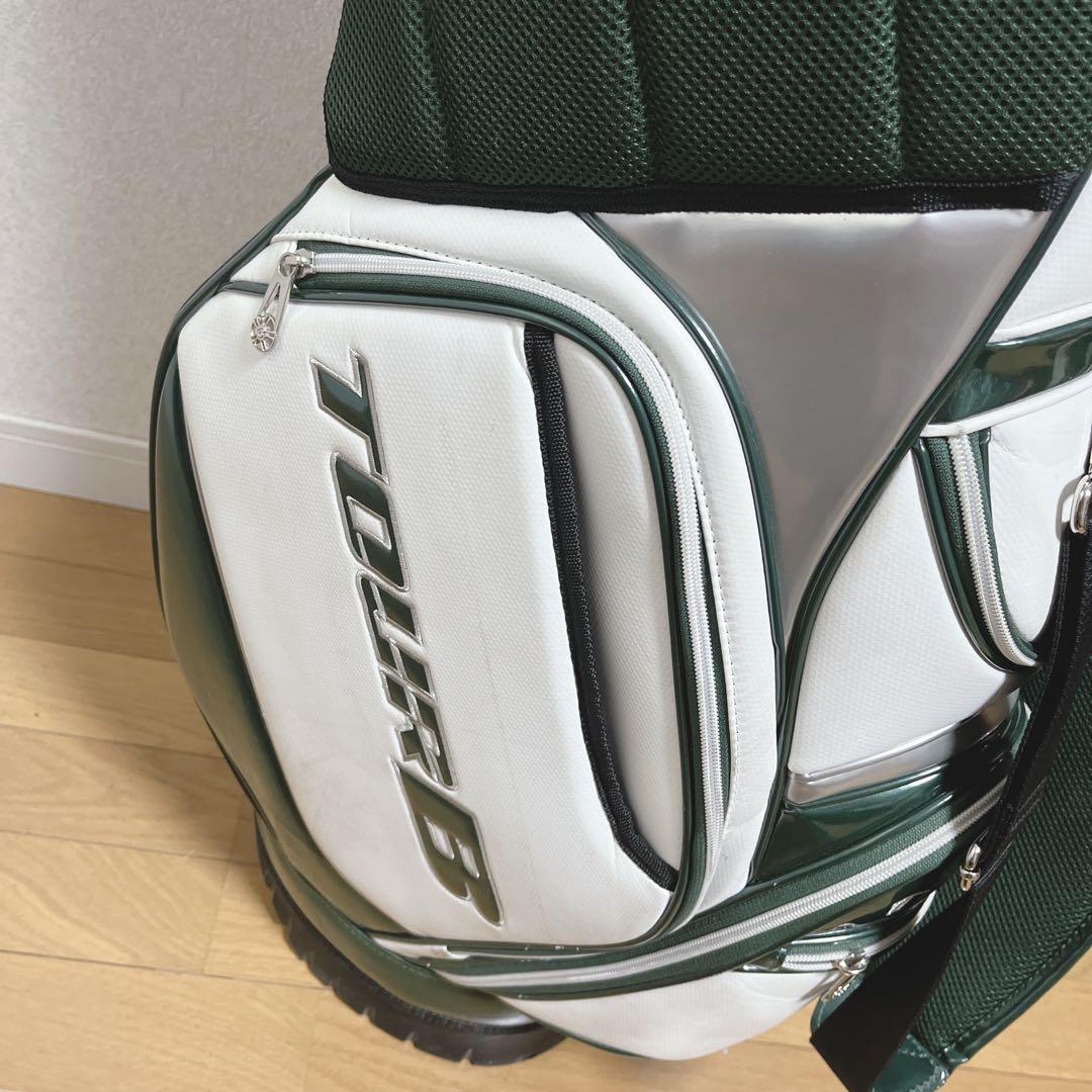 K129 TOUR B スタンド式キャディバッグ ネームプレート付き