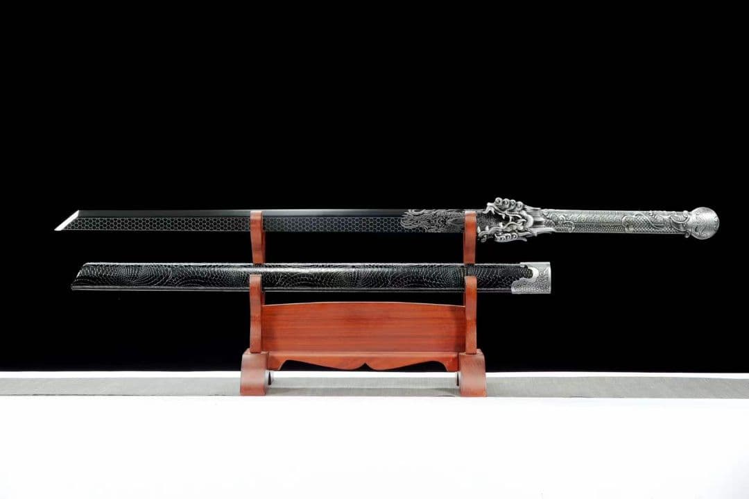 『龍傲天』古兵器 武具　刀装具　日本刀　模造刀 居合刀