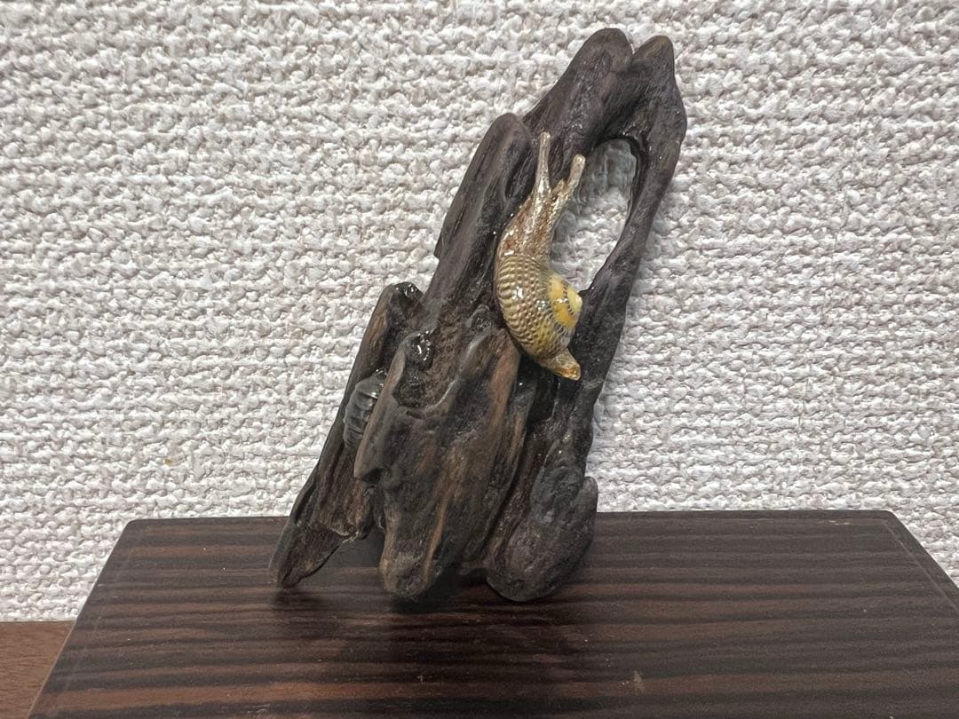 木製虫の置物