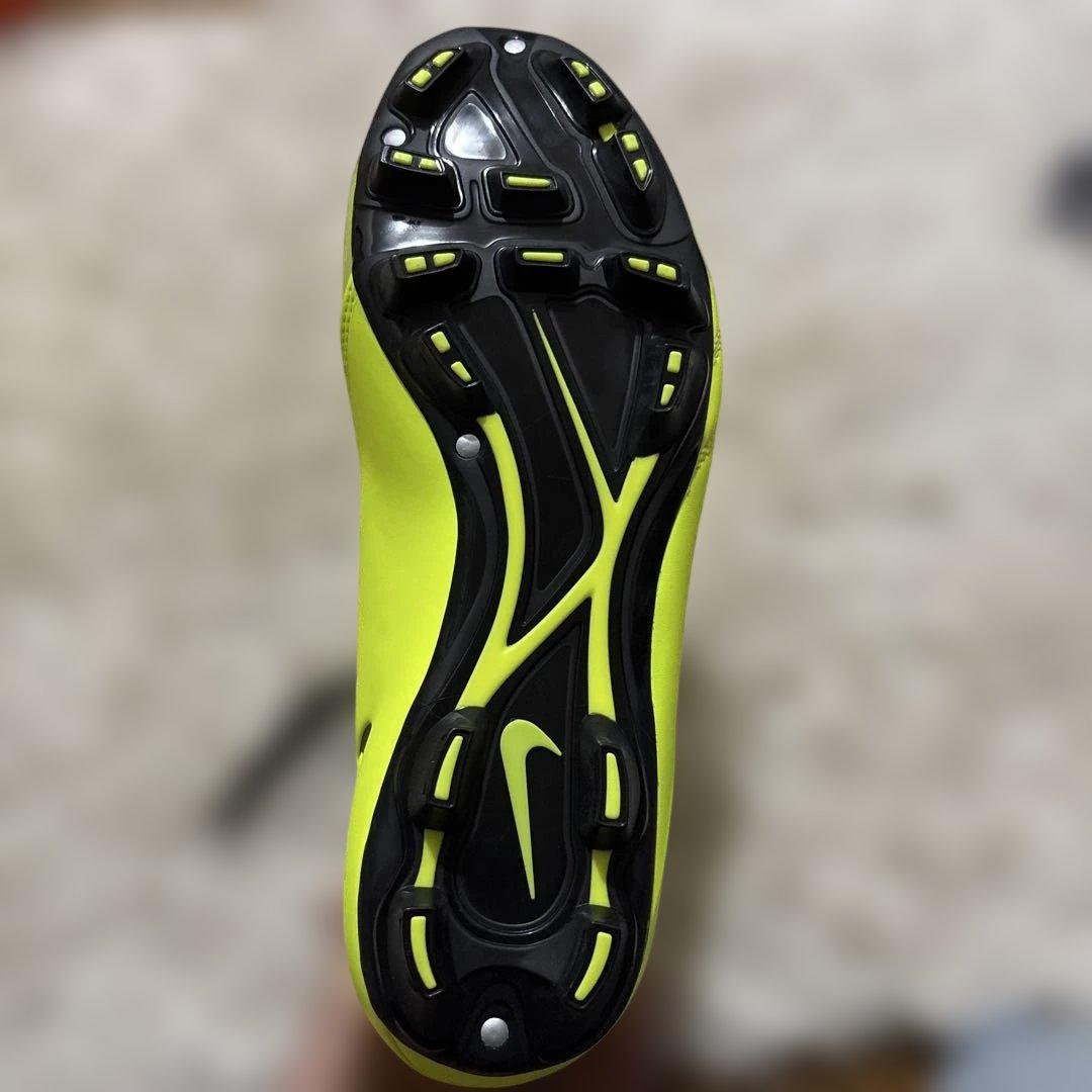Nike スパイクシューズ　T90STRIKE IV HG-B