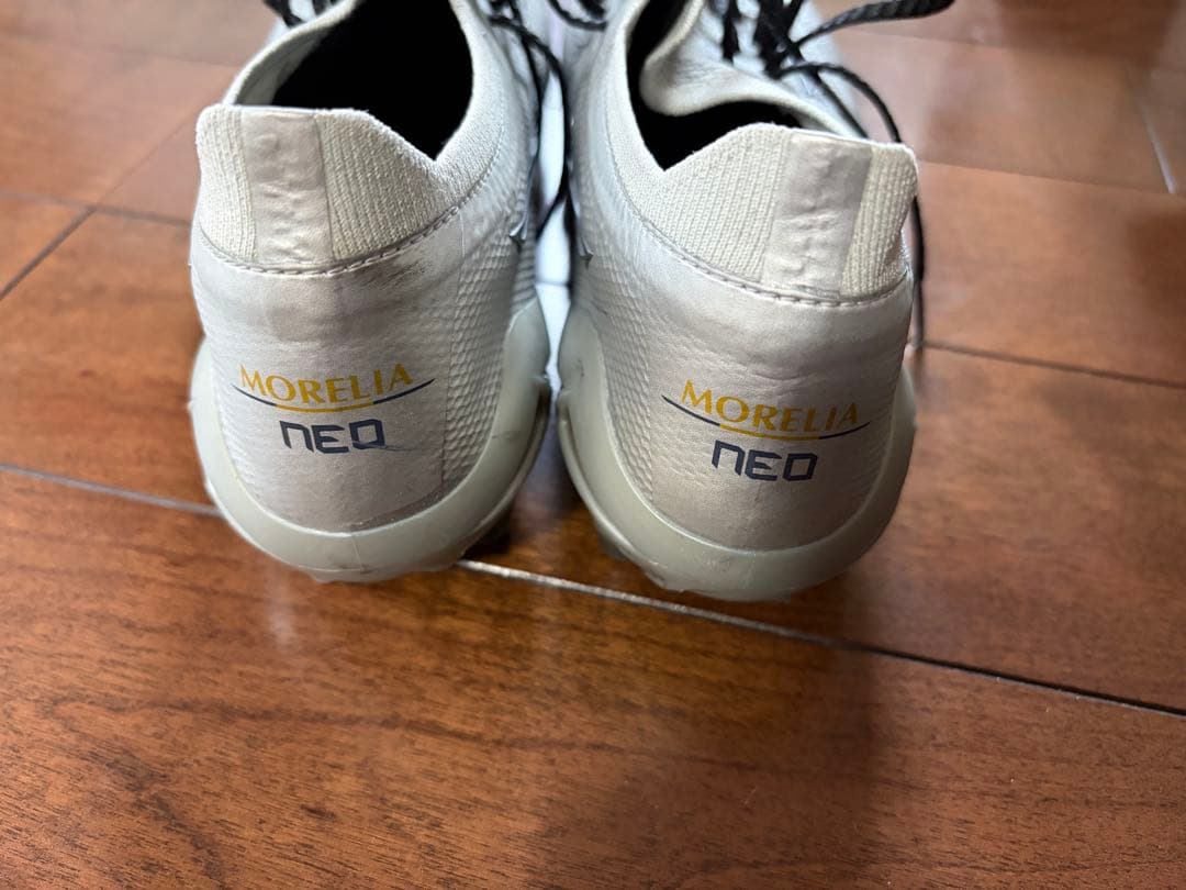 Mizuno モレリアネオ4 β
