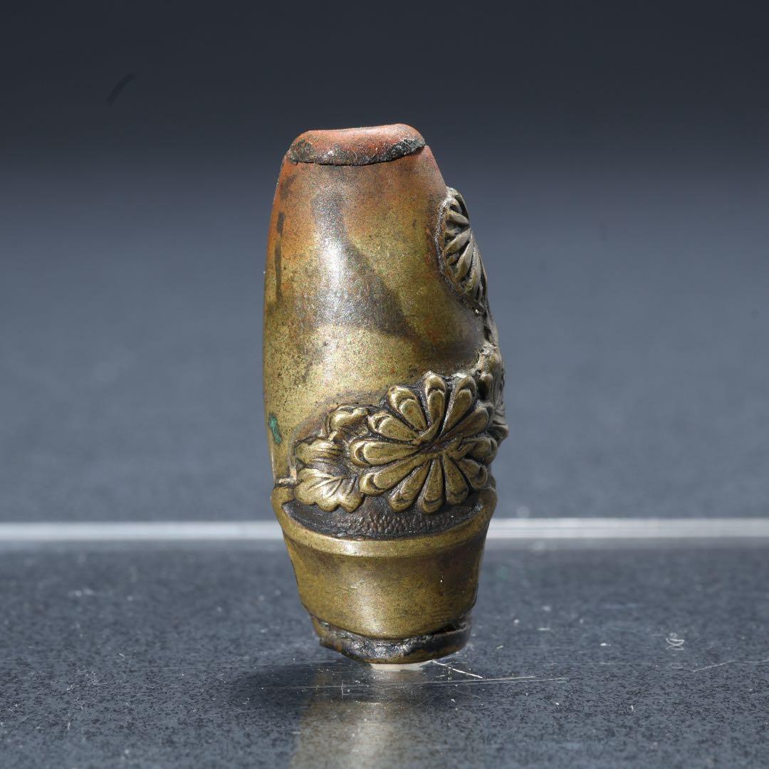 緒締め玉　菊水　提げもの　金属　黒　R1646