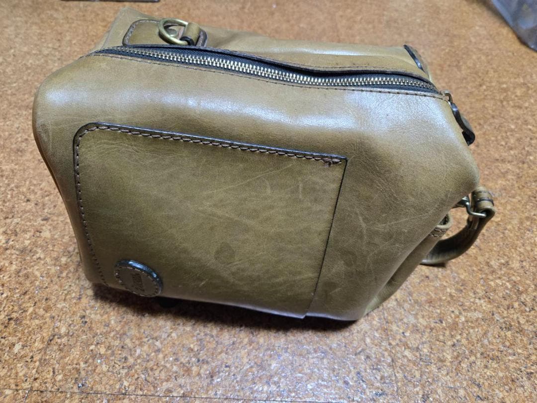 アレックスモールトン　HERZ ヘルツ製　バック　中古