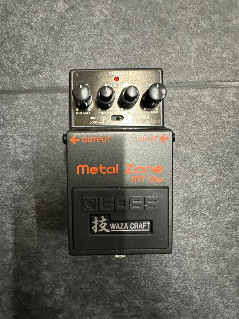 BOSS l Zone MT-2W ギターエフェクター 箱、説明書あり
