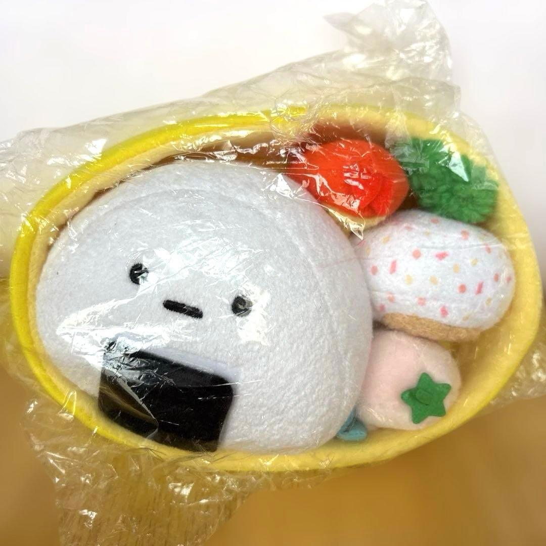 新品タグ付き すみっコぐらし おべんとうぬいぐるみ(大) おにぎり たこさん他
