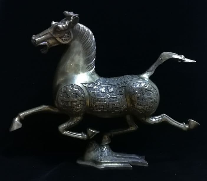 黄銅飛燕馬