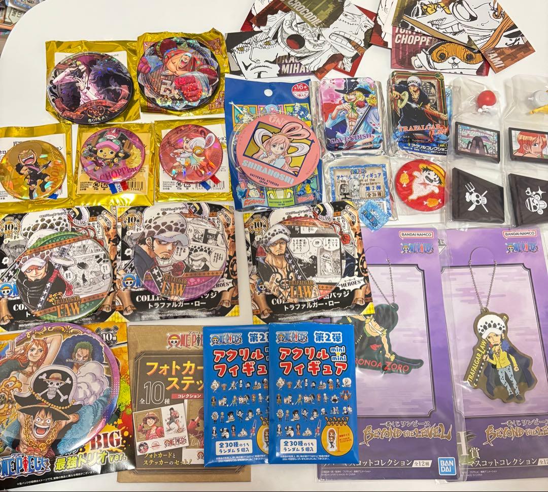 ワンピース まとめ売り 缶バッジ アクスタ トレカ ワンピカード ロー ゾロ